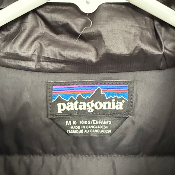 Patagonia Kids Black Puffer Jacket - Picture 2 of 5
